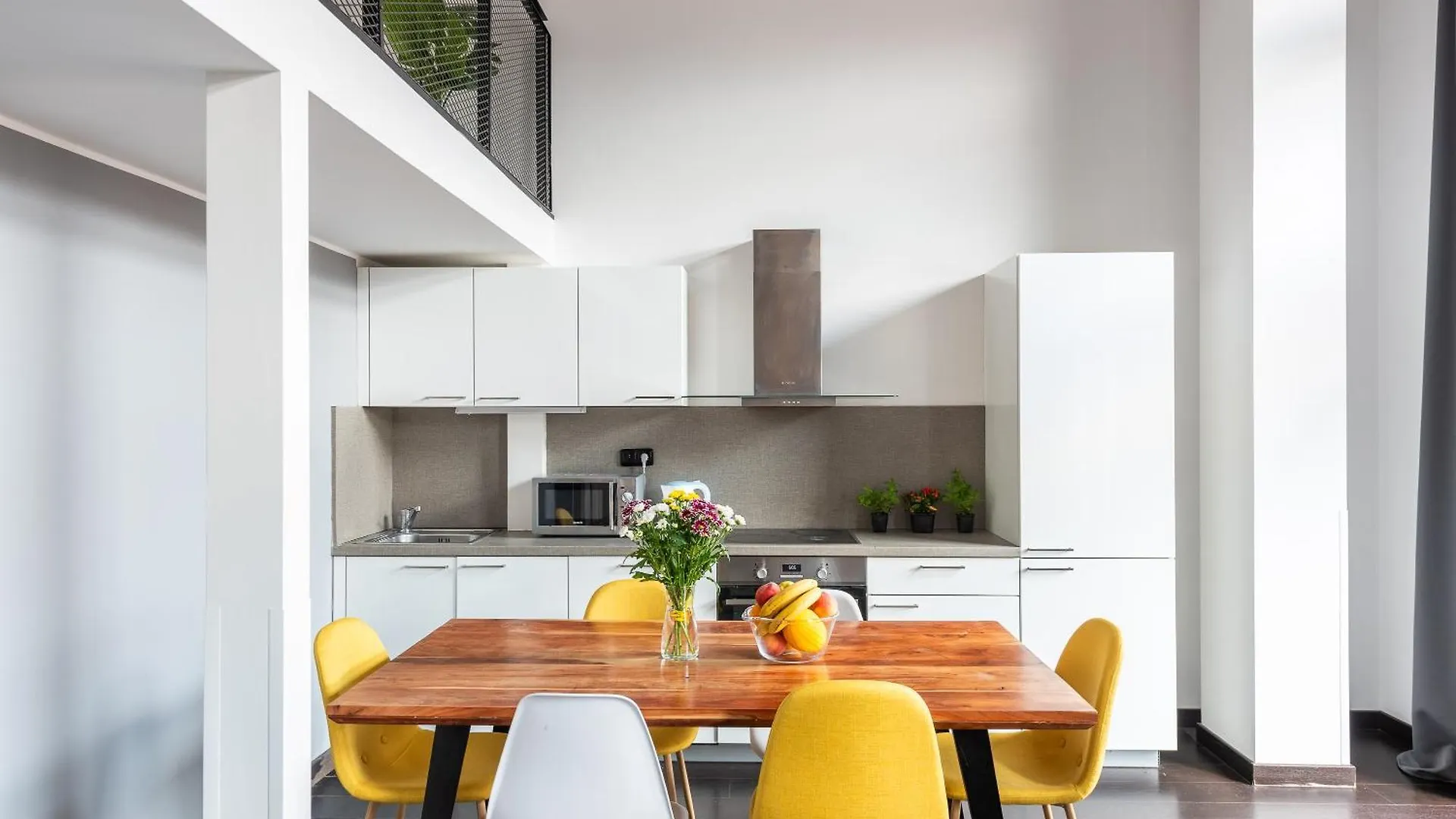 2-Level Apartments On Krizikova Near The Metro Prague
