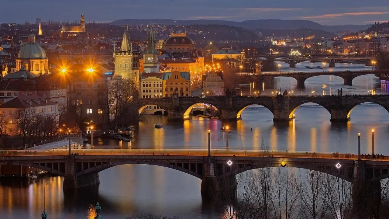 2-Level Apartments On Krizikova Near The Metro Prague