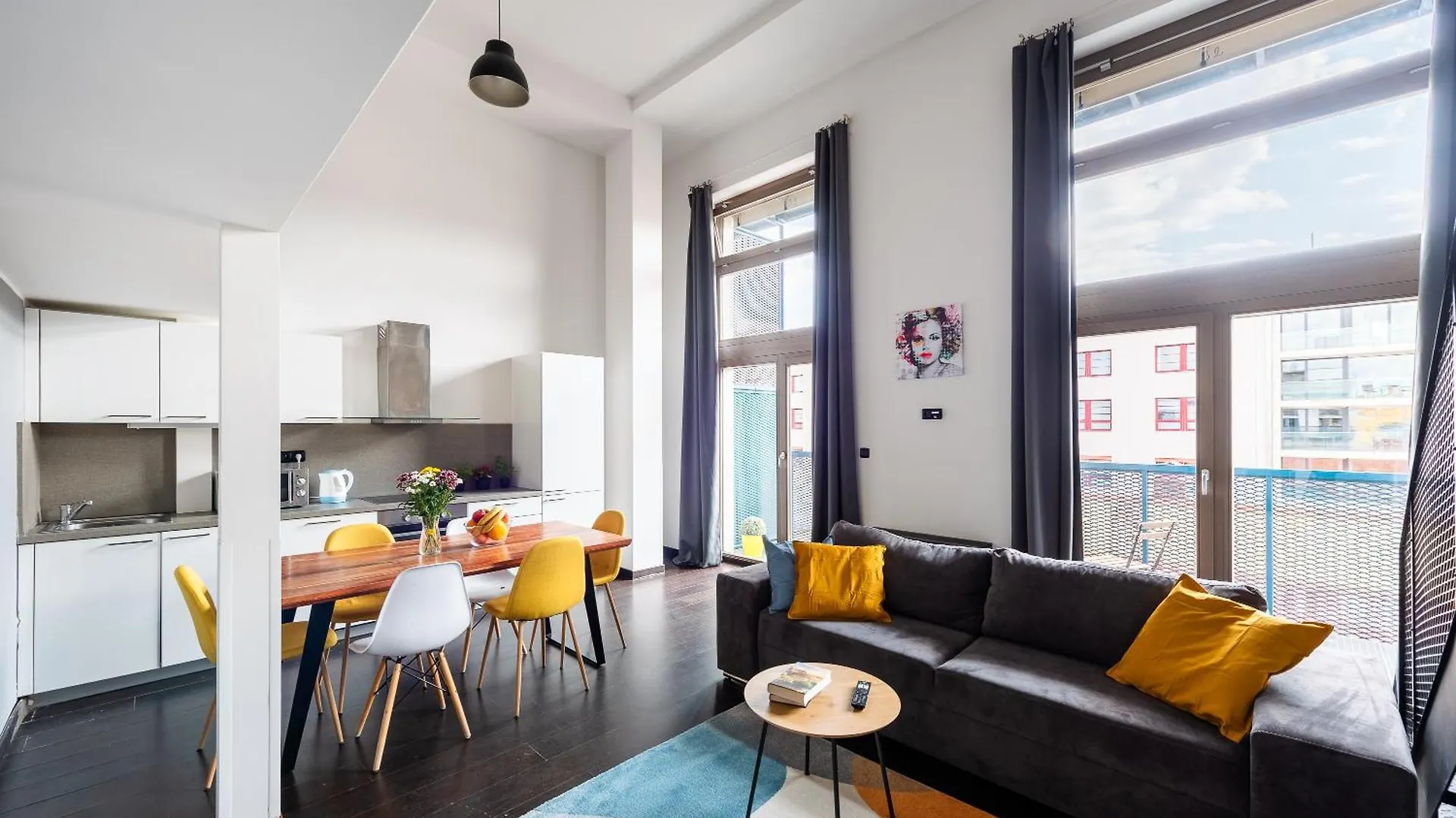 2-Level Apartments On Krizikova Near The Metro Prague Czech Republic